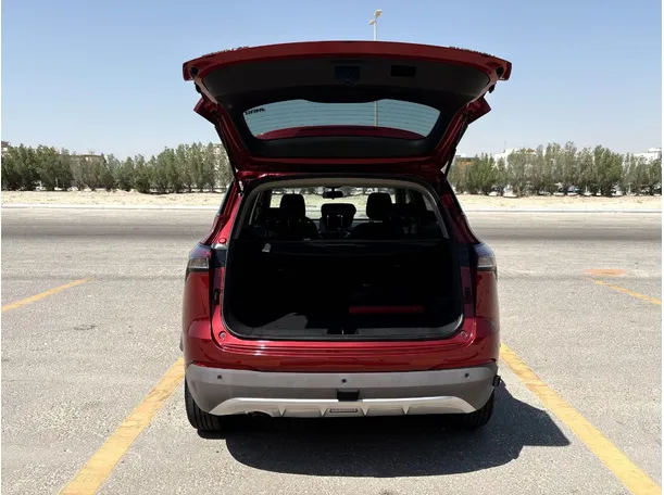 Car image 26