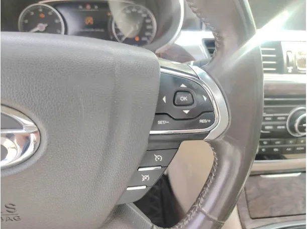 Car image 29