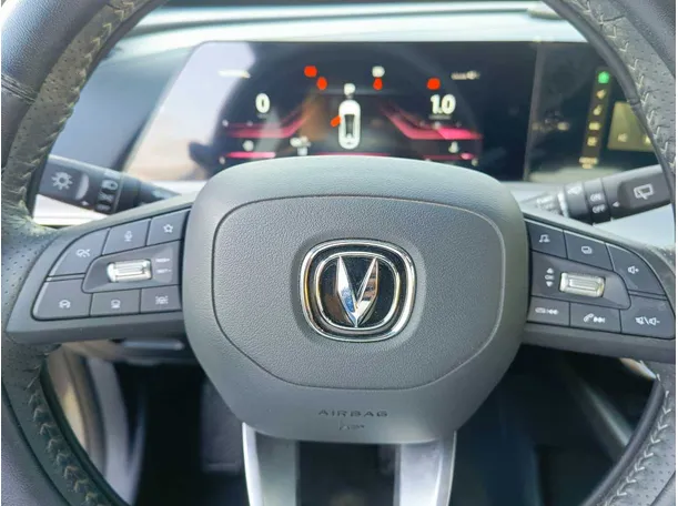 Car image 34