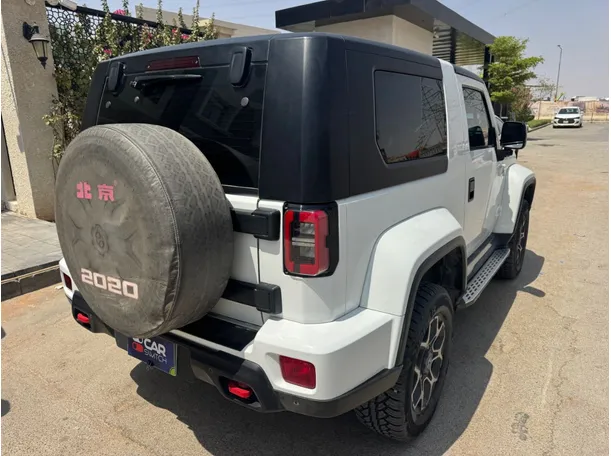 Car image 5