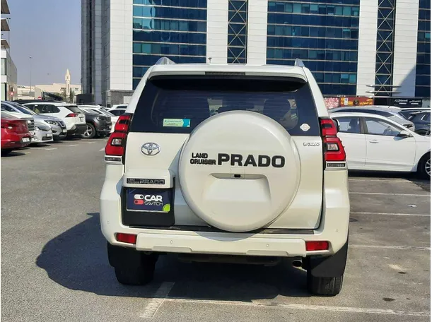 Car image 6