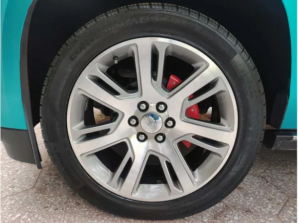 Car image 10
