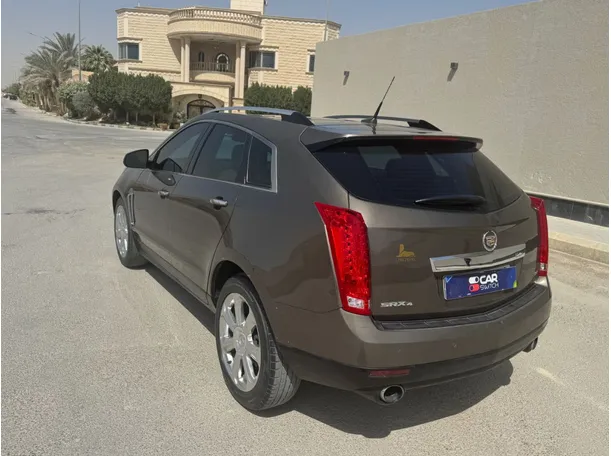 Car image 7