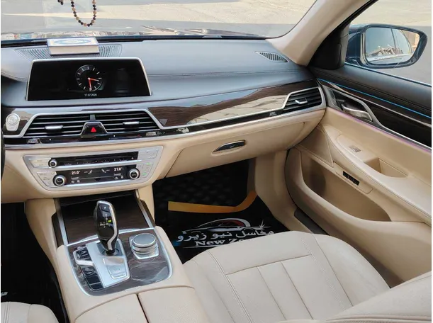 Car image 29