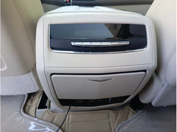 Car image 39