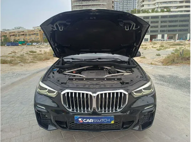 Car image 25