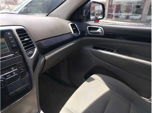 Car image 33