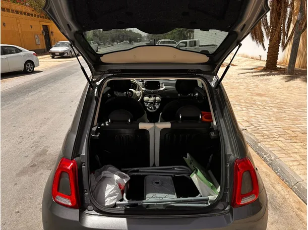Car image 20