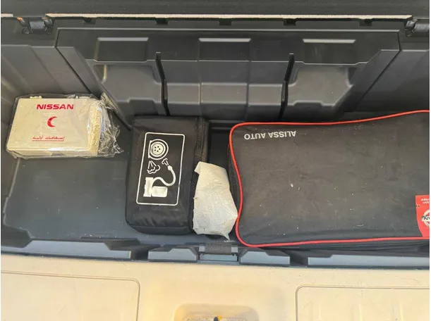 Car image 21