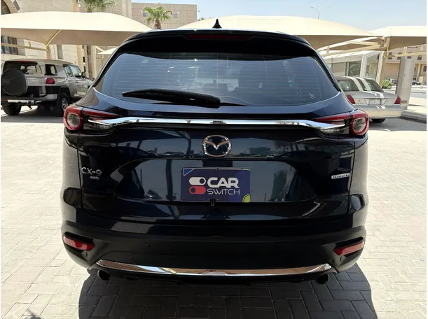 Car image 6