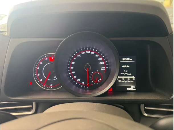 Car image 11