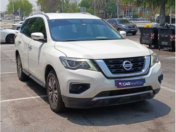 Car image 4