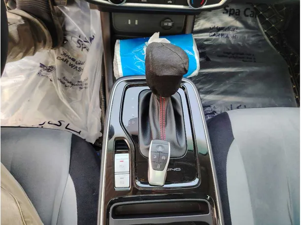 Car image 22