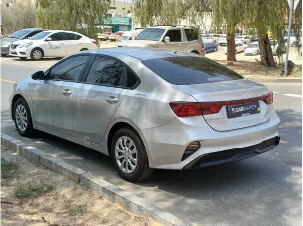 Car image 7