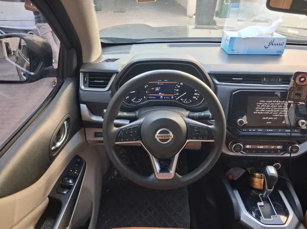 Car image 17
