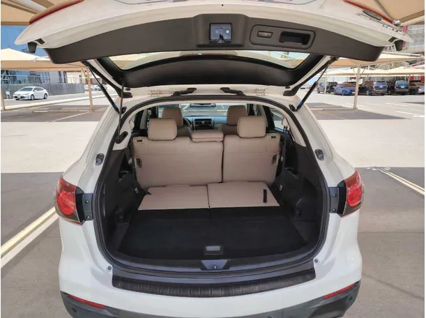 Car image 23