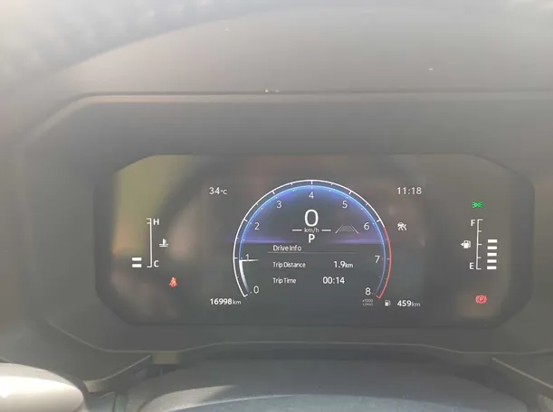 Car image 18