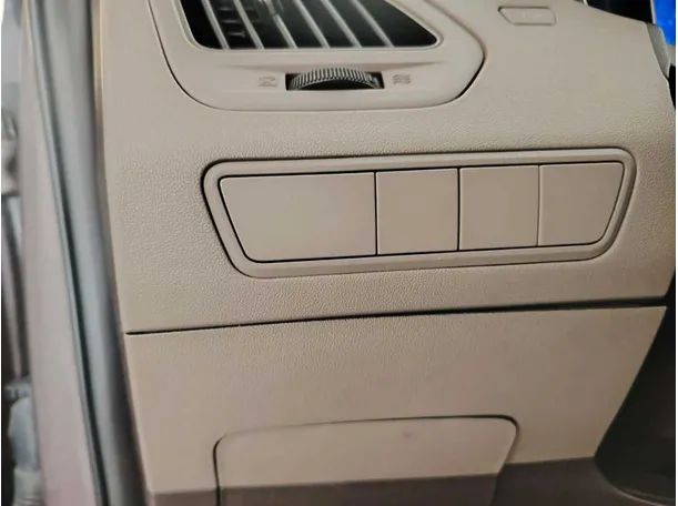 Car image 39