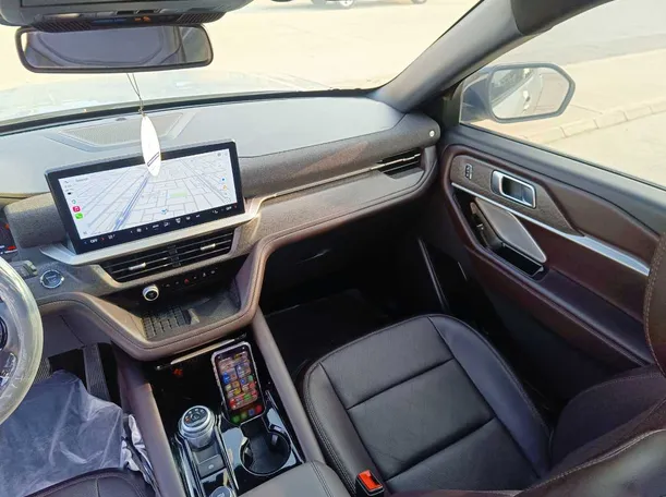 Car image 26