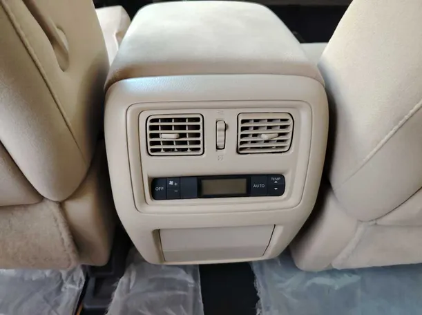 Car image 42