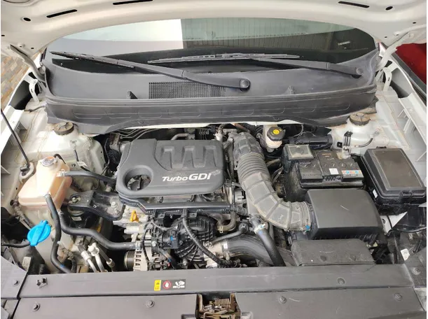 Car image 30