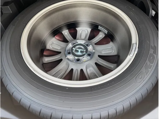 Car image 21