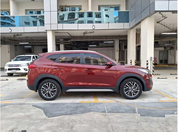 Car image 8