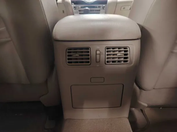 Car image 31