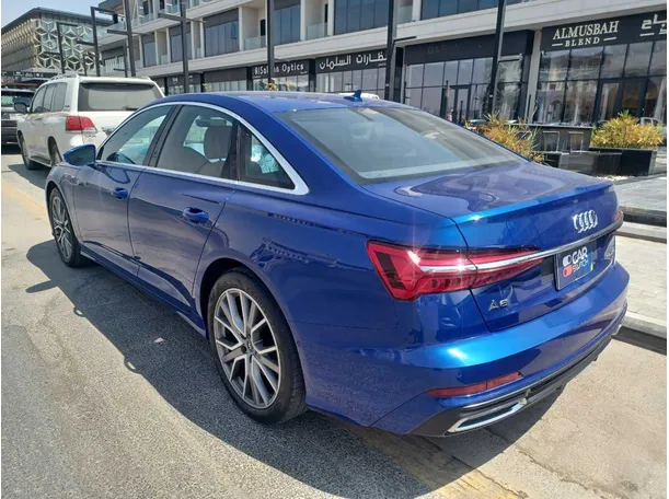 Car image 7