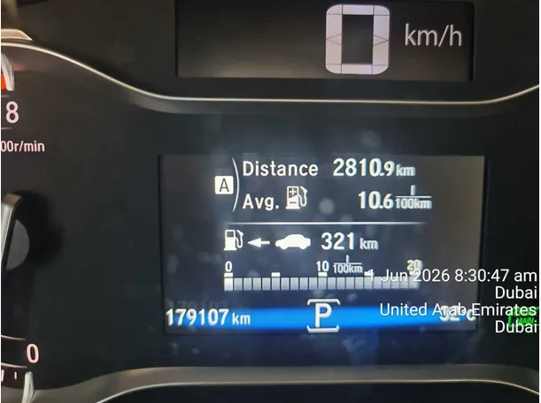 Car image 10