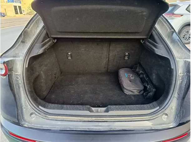 Car image 23