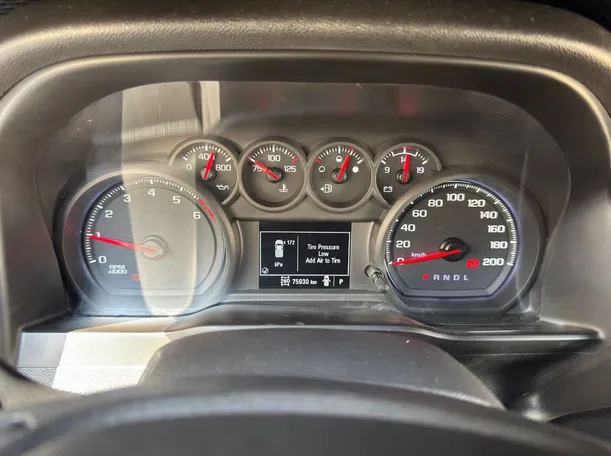 Car image 16