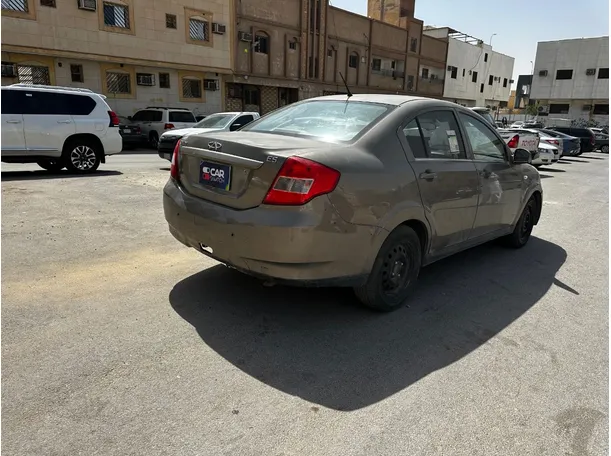 Car image 5