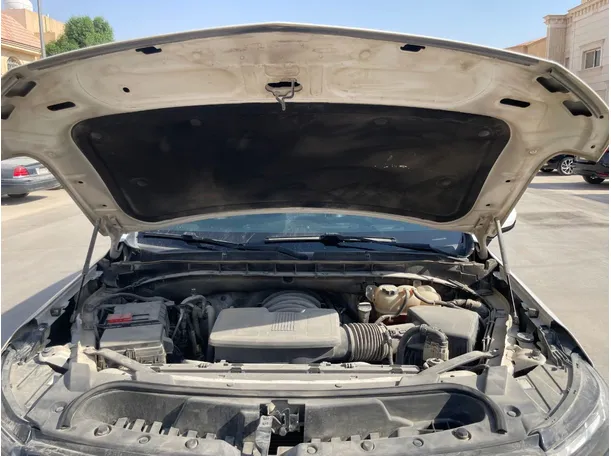 Car image 26