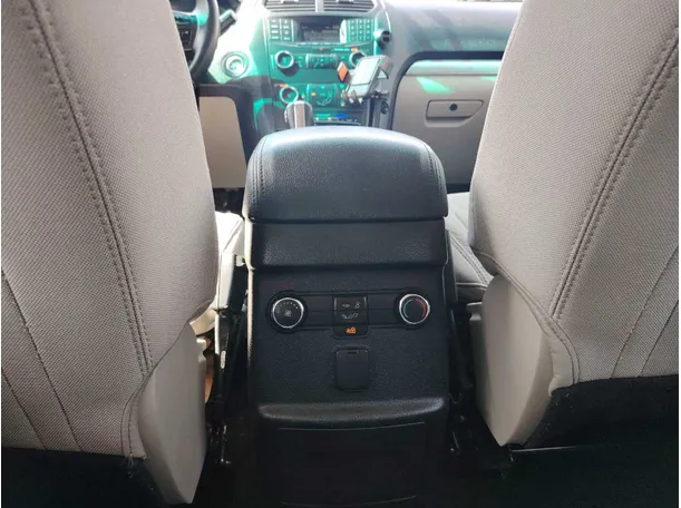 Car image 29