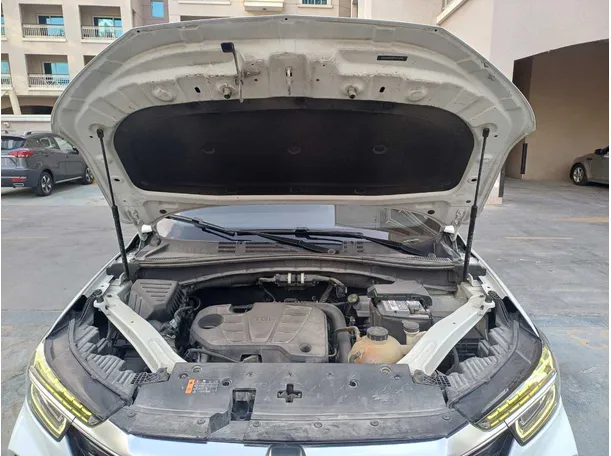 Car image 23