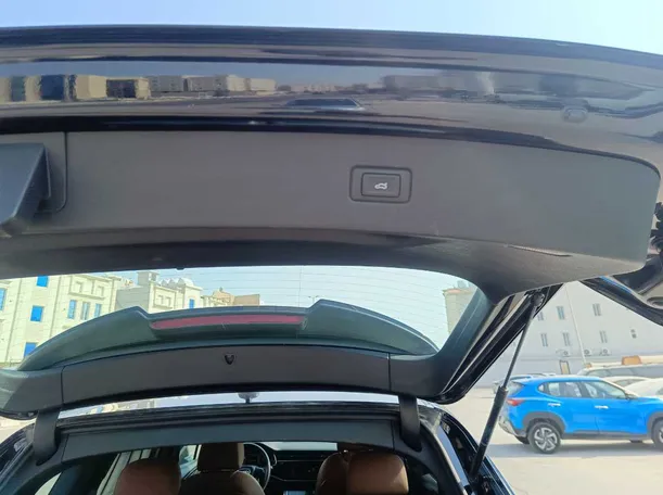 Car image 31