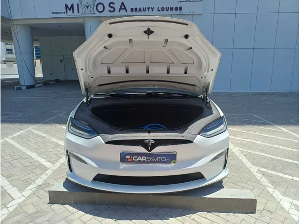 Car image 26