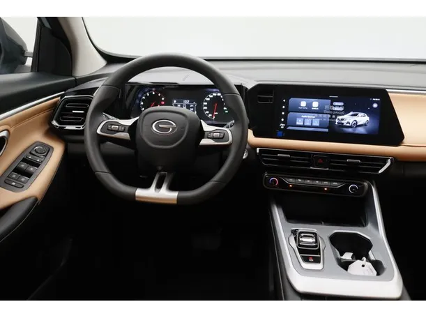 Car image 15