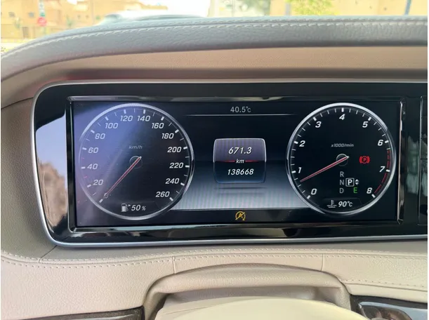 Car image 23