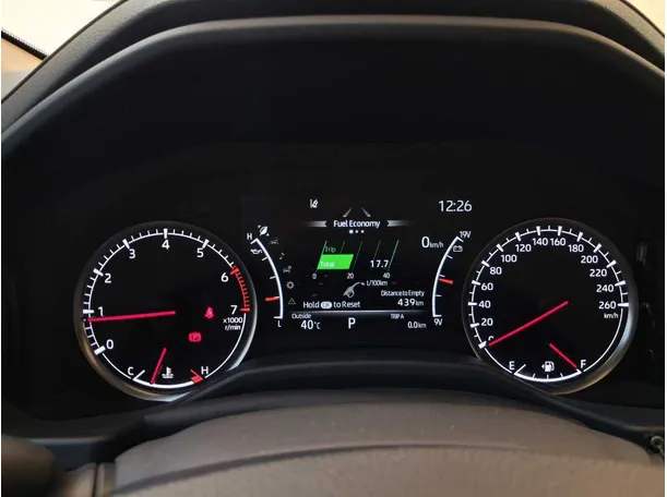 Car image 25