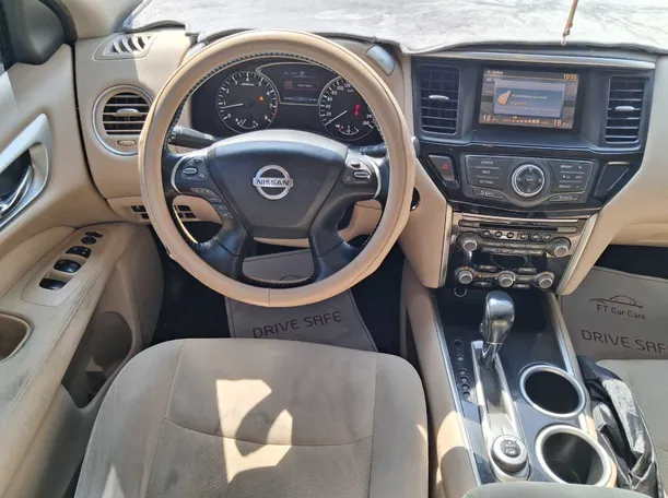 Car image 16
