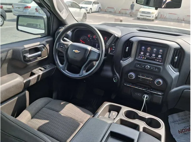 Car image 17