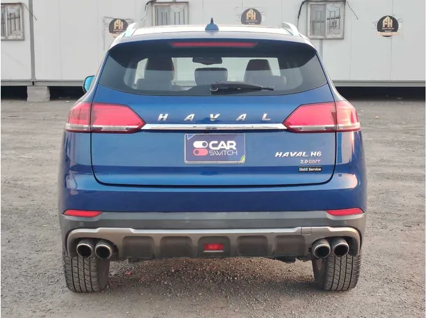 Car image 6