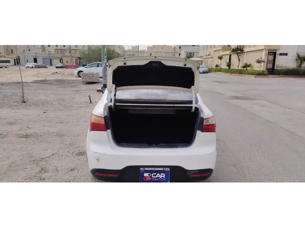 Car image 21