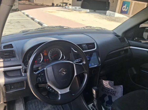 Car image 11