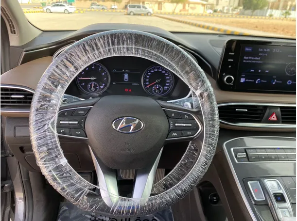 Car image 18