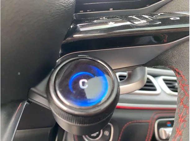 Car image 26