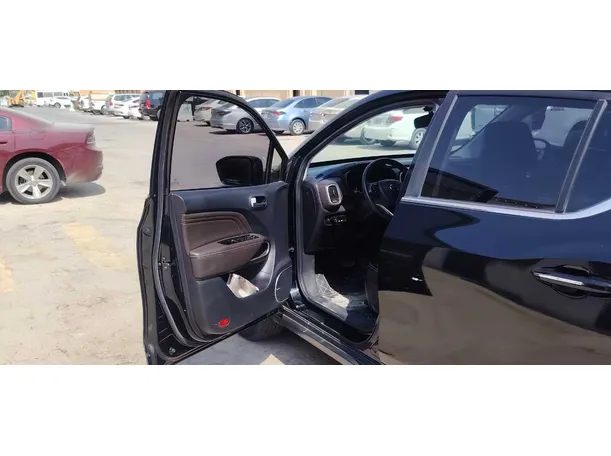 Car image 11