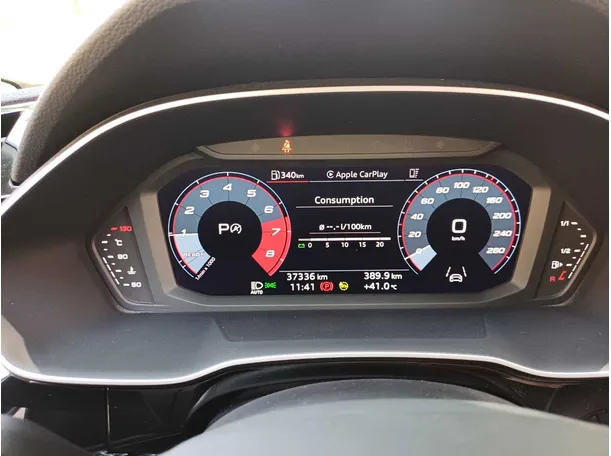 Car image 19